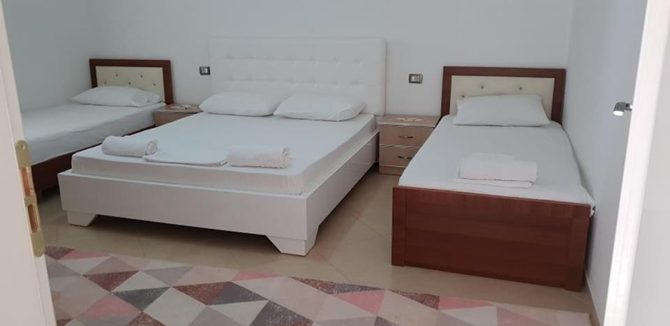 Guesthouse Anila Divjake Esterno foto